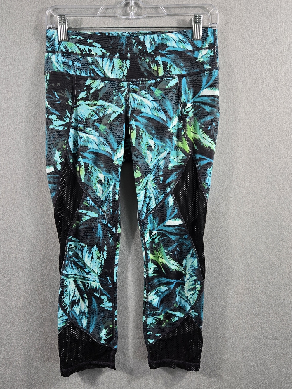 Athleta Sonar Mesh Capri Leggings Teal Black Tropical Palm Print Smal